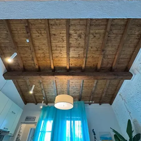 Cozy In Oltrarno Area *