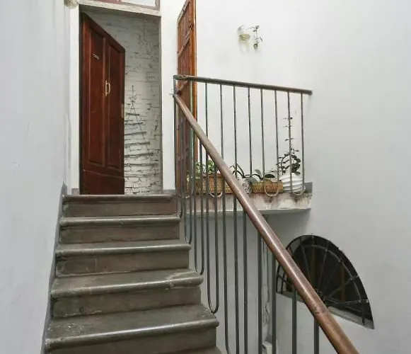 Cozy In Oltrarno Area Apartment *