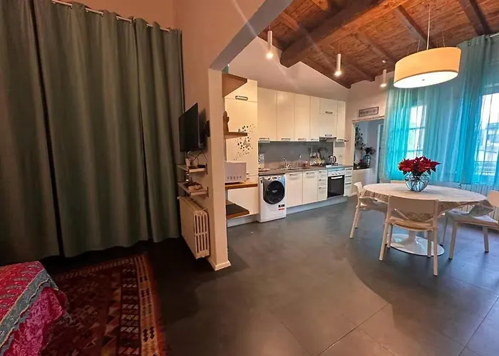 Cozy In Oltrarno Area