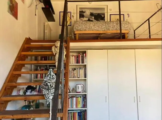 Cozy In Oltrarno Area Apartment *